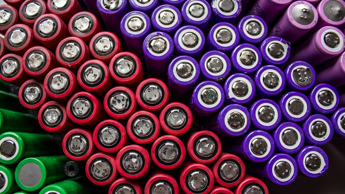 Nedobíjecí baterie: Efektivní tipy a postupy